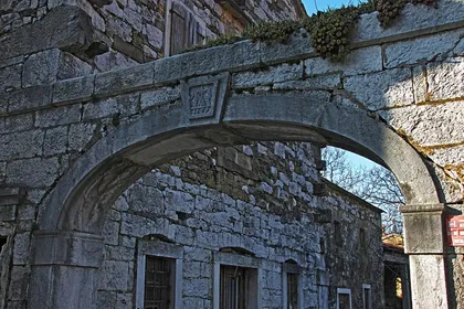 The porton at Gračišće